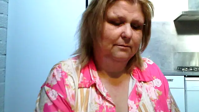 Sylviastar46 online show from March 2026 09:27:01 AM