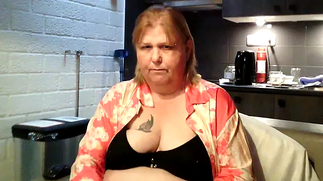 Sylviastar46 online show from May 2026 04:34:02 PM