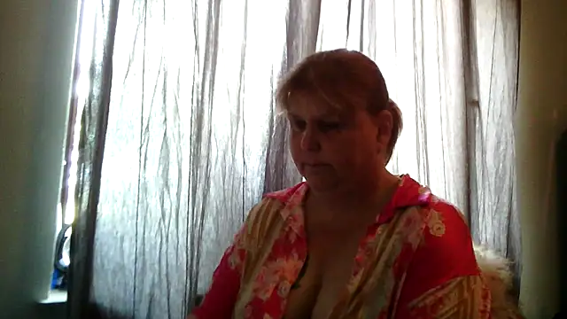 Sylviastar46 online show from June 2026 07:22:01 AM