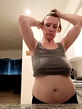 Karebearz1 online show from March 2026 04:59:01 PM