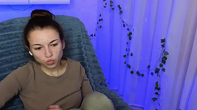 Ulyanix online show from November 2025 05:07:01 AM