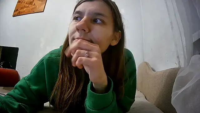 Snapshot of Zizi_Zuzu chatting on November 2025 07:03:03 PM Zizi Zuzu online show from November 2025 07:03:03 PM