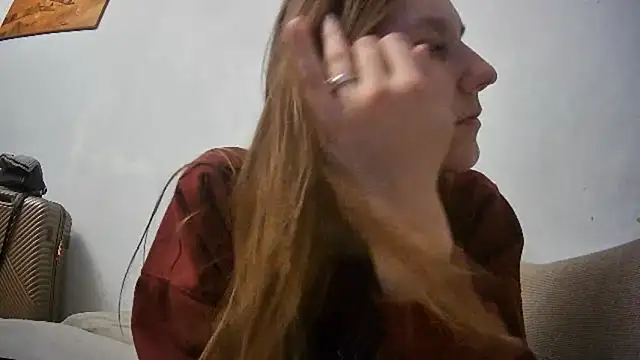 Snapshot of Zizi_Zuzu chatting on November 2025 07:13:02 PM Zizi Zuzu online show from November 2025 07:13:02 PM