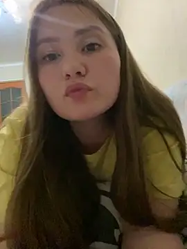 Snapshot of Regina_Lynne chatting on November 2025 03:46:02 PM Regina Lynne online show from November 2025 03:46:02 PM