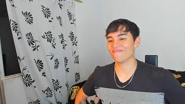 MollyandFher online show from December 2025 02:19:02 AM