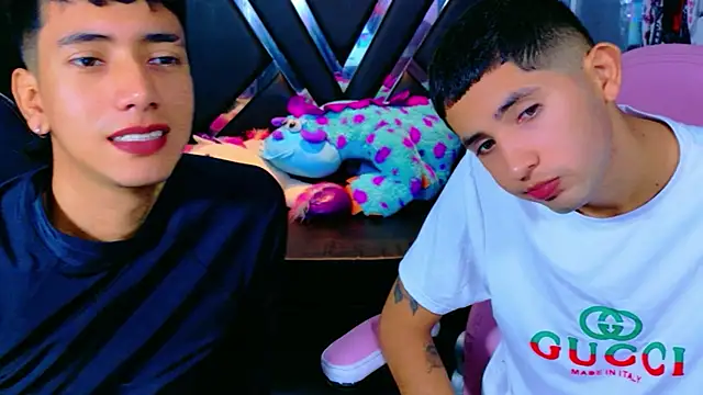 darwinandbrayann online show from November 2025 08:08:02 PM