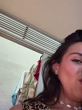 MailynAndNick online show from December 2025 06:12:02 PM