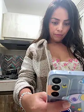 MailynAndNick online show from February 2026 01:10:01 PM