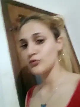 Snapshot of larubia_arg chatting on November 2025 04:00:01 AM larubia arg online show from November 2025 04:00:01 AM