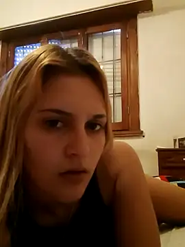 Snapshot of larubia_arg chatting on November 2025 05:34:02 PM larubia arg online show from November 2025 05:34:02 PM