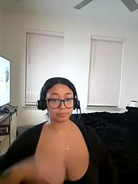 Snapshot of minha_baby chatting on November 2025 03:34:01 AM minha baby online show from November 2025 03:34:01 AM