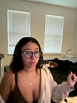 Snapshot of minha_baby chatting on November 2025 02:08:01 PM minha baby online show from November 2025 02:08:01 PM