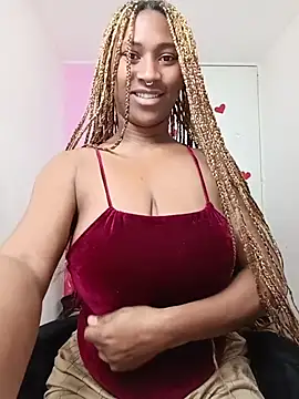 EvonyFoxxx online show from February 2026 04:24:01 AM