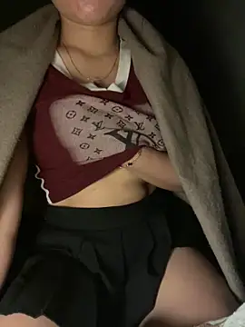 Snapshot of lylyyou chatting on December 2025 12:09:01 PM lylyyou online show from December 2025 12:09:01 PM