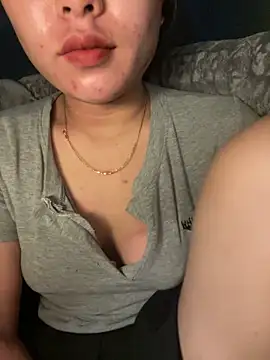 Snapshot of lylyyou chatting on December 2025 01:05:01 PM lylyyou online show from December 2025 01:05:01 PM