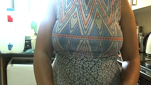 Snapshot of NewBeginnings8 chatting on November 2025 09:23:01 AM NewBeginnings8 online show from November 2025 09:23:01 AM