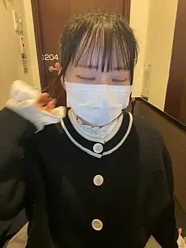 Snapshot of emiri_da_nyan chatting on November 2025 10:10:01 PM emiri da nyan online show from November 2025 10:10:01 PM