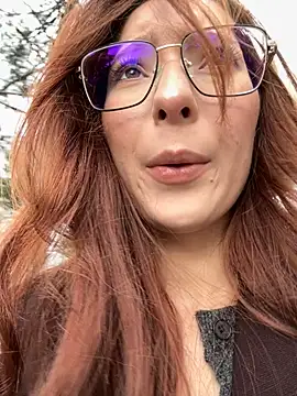 LilluKatten online show from December 2025 09:29:01 AM