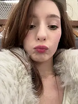 LilluKatten online show from December 2025 09:24:01 AM