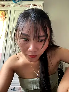 Snapshot of Amino-Suca chatting on November 2025 05:18:02 AM Amino-Suca online show from November 2025 05:18:02 AM