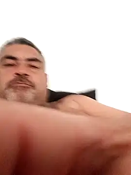 Snapshot of Ricardotarado chatting on November 2025 11:25:02 AM Ricardotarado online show from November 2025 11:25:02 AM