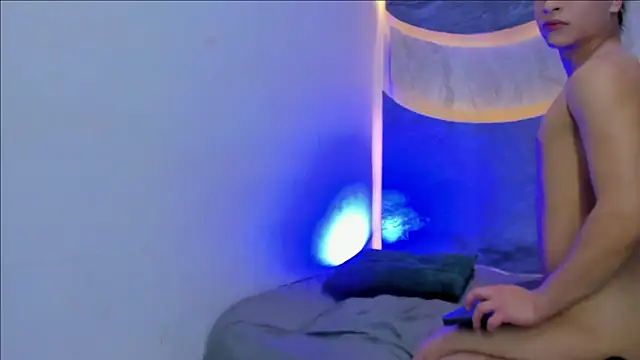 Snapshot of Hot_guys_sex3_ chatting on October 2025 04:52:01 PM Hot guys sex3  online show from October 2025 04:52:01 PM