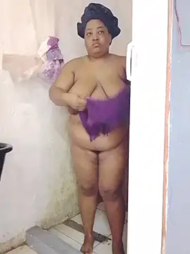 Snapshot of MassiveBoobsxxxx chatting on January 2026 08:07:01 AM MassiveBoobsxxxx online show from January 2026 08:07:01 AM