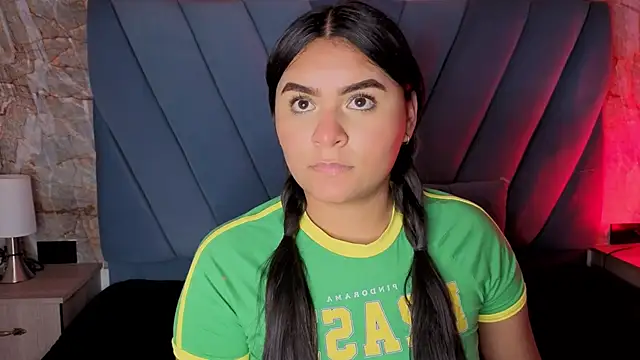 Snapshot of amarahanks1 chatting on November 2025 03:45:01 PM amarahanks1 online show from November 2025 03:45:01 PM