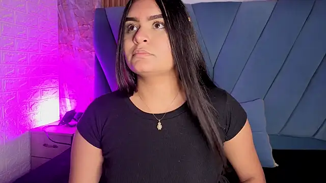 Snapshot of amarahanks1 chatting on November 2025 06:02:01 PM amarahanks1 online show from November 2025 06:02:01 PM