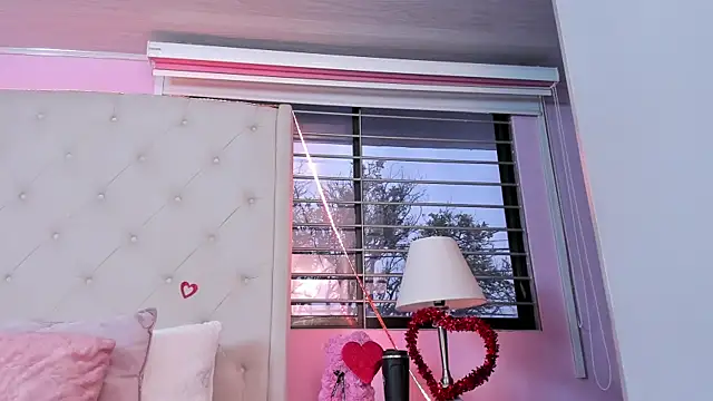 scarlett leblanc  online show from February 2026 12:11:01 PM