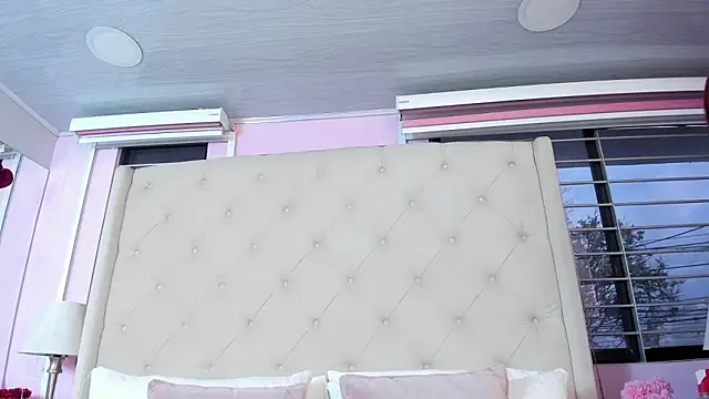 scarlett leblanc  online show from February 2026 11:42:02 AM