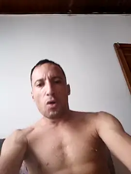 Snapshot of Diler21_miau chatting on December 2025 08:27:02 PM Diler21 miau online show from December 2025 08:27:02 PM