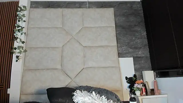 Liia Leens online show from February 2026 04:08:02 AM