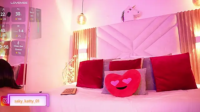 Kat Saky online show from March 2026 11:33:01 PM