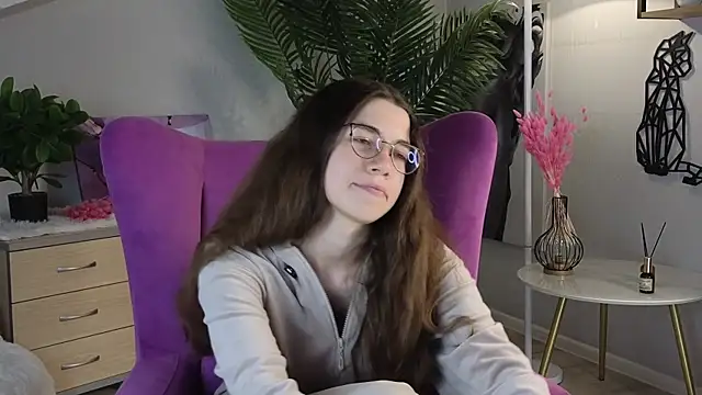 Snapshot of TalishaParadee chatting on November 2025 11:34:01 AM TalishaParadee online show from November 2025 11:34:01 AM