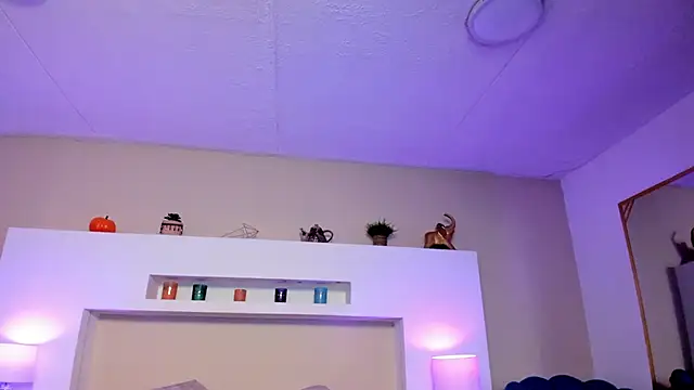 Snapshot of Sophie_Russell_ chatting on December 2025 04:33:02 AM Sophie Russell online show from December 2025 04:33:02 AM