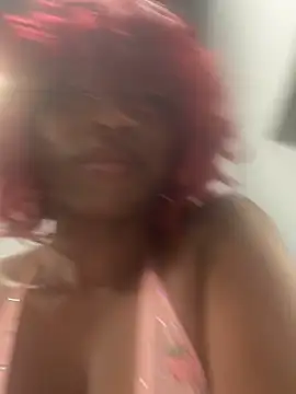 Snapshot of MadameMuse chatting on November 2025 11:48:01 PM MadameMuse online show from November 2025 11:48:01 PM