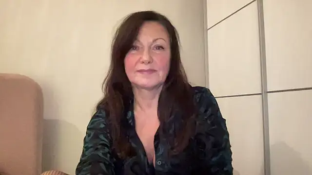 Snapshot of HotLdyllic chatting on November 2025 07:52:02 PM HotLdyllic online show from November 2025 07:52:02 PM