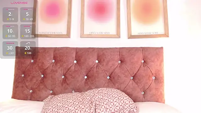 Snapshot of Madisonkay chatting on November 2025 07:12:01 PM Madisonkay online show from November 2025 07:12:01 PM