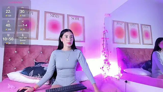 Snapshot of Madisonkay chatting on November 2025 07:10:01 PM Madisonkay online show from November 2025 07:10:01 PM