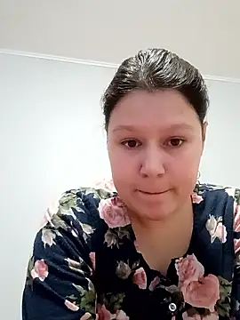 GlitterAuburn online show from January 2026 12:43:01 PM