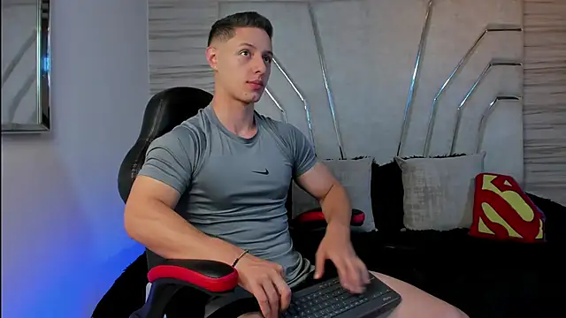 MAXTHOMSON online show from November 2025 11:14:02 PM