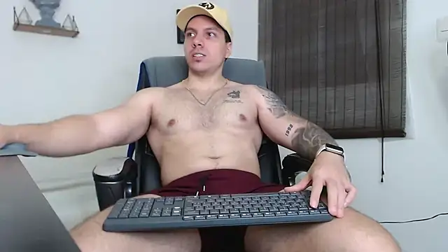 Noah Swagger  online show from November 2025 09:11:01 AM