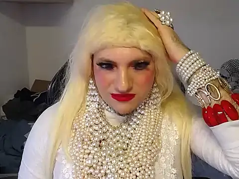 VanesaCrossic online show from December 2025 09:27:02 AM