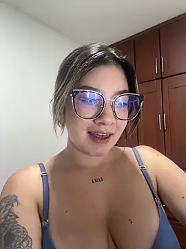 Eve Miiller online show from April 2026 05:25:01 AM