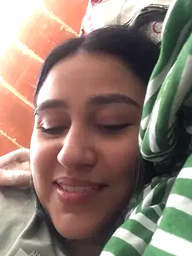 Saray lo online show from November 2025 08:27:02 PM