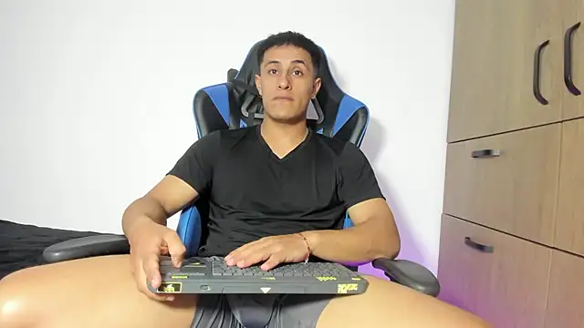 dorman boy online show from January 2026 09:41:01 PM