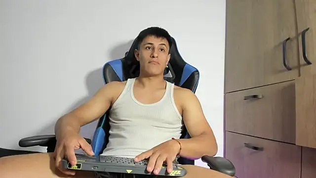 dorman boy online show from February 2026 02:15:02 AM