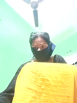 Snapshot of Rsr-1 chatting on November 2025 08:22:02 PM Rsr-1 online show from November 2025 08:22:02 PM