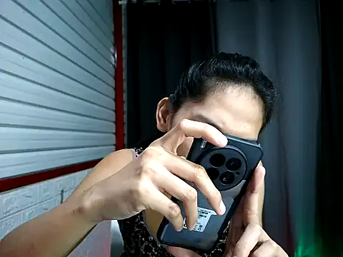 Snapshot of xwildflowerx chatting on November 2025 02:17:02 PM xwildflowerx online show from November 2025 02:17:02 PM